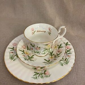Royal Albert  Tea Cup & Saucer 3 Pieces Bone China England 1987 Vintage